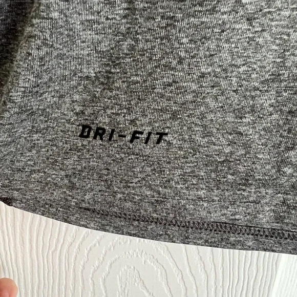 Nike dri fit shirt - Picture 2 of 4